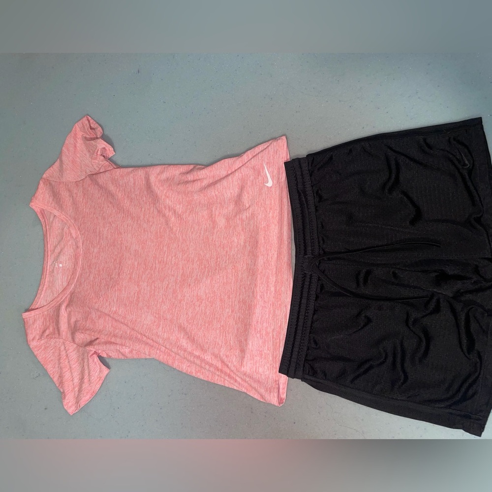 Nike dri fit set